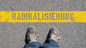 Mehr über den Artikel erfahren Warum radikalisiert sich ein Teil der Jugend – und warum ist das so ?